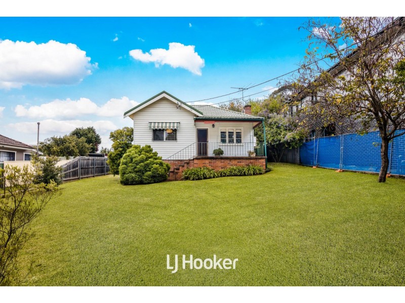 24 Marcia Street, Toongabbie NSW 2146