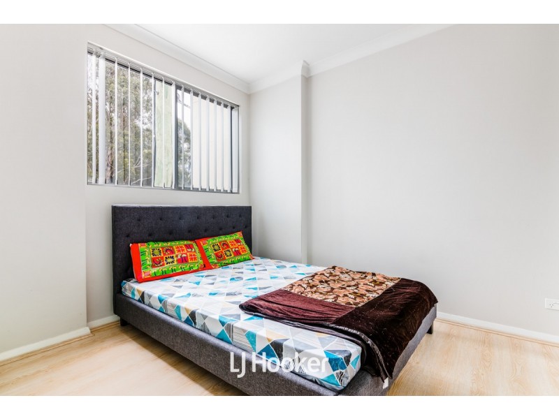 2/4-6 Junia Avenue, Toongabbie NSW 2146