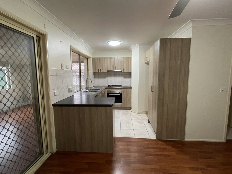 10 Teraweyna Close, Woodcroft NSW 2767