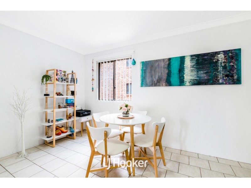 11/227 Targo Road, Girraween NSW 2145