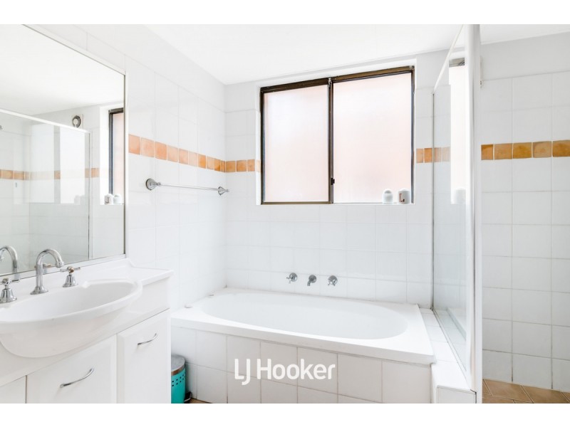 11/227 Targo Road, Girraween NSW 2145