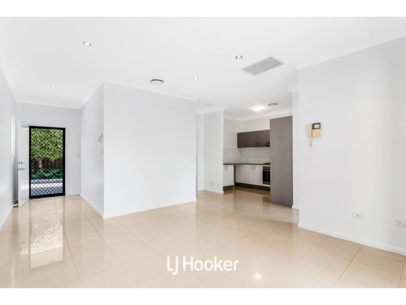 4/119 Toongabbie Road, Toongabbie NSW 2146