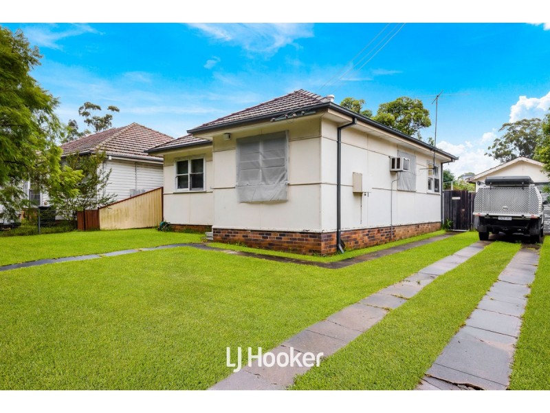 23 Junia Avenue, Toongabbie NSW 2146