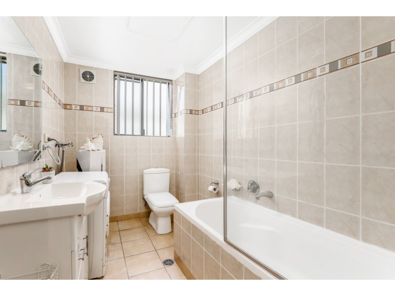 1/43 Aurelia Street, Toongabbie NSW 2146