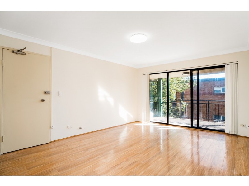 8/249 Targo Road, Toongabbie NSW 2146