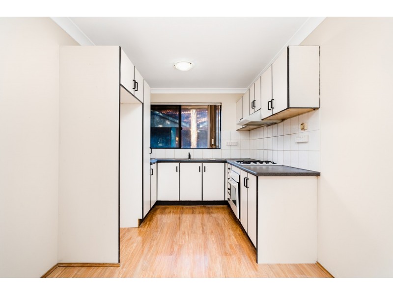 8/249 Targo Road, Toongabbie NSW 2146