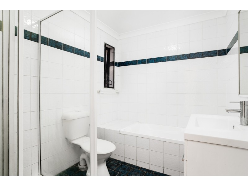 8/249 Targo Road, Toongabbie NSW 2146