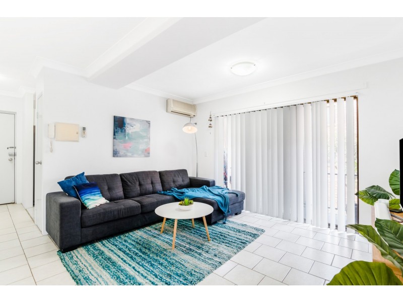 11/227 Targo Road, Girraween NSW 2145