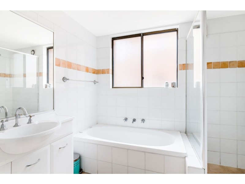 11/227 Targo Road, Girraween NSW 2145