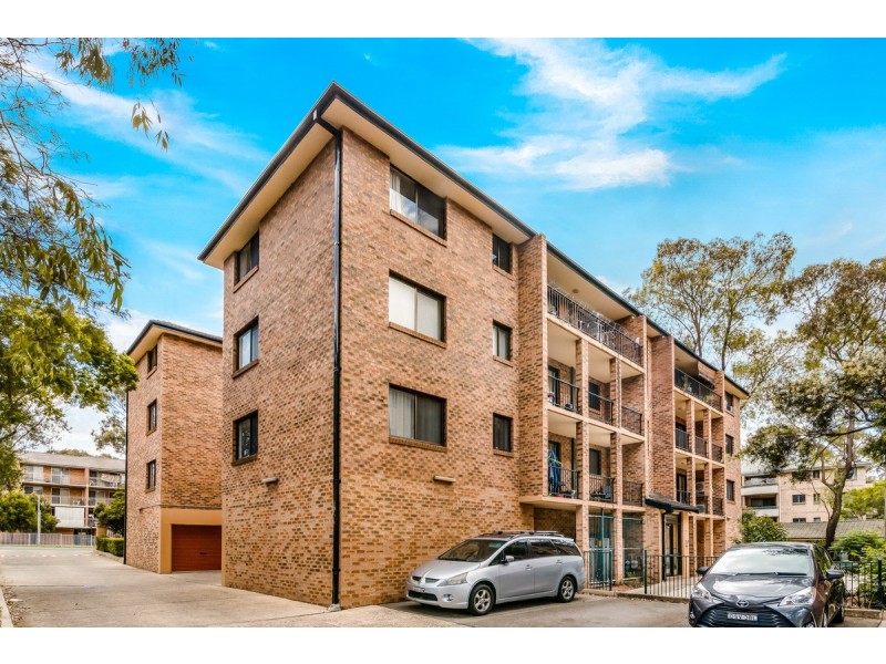 11/227 Targo Road, Girraween NSW 2145