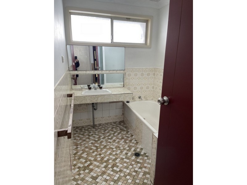 25 Oramzi Road, Girraween NSW 2145