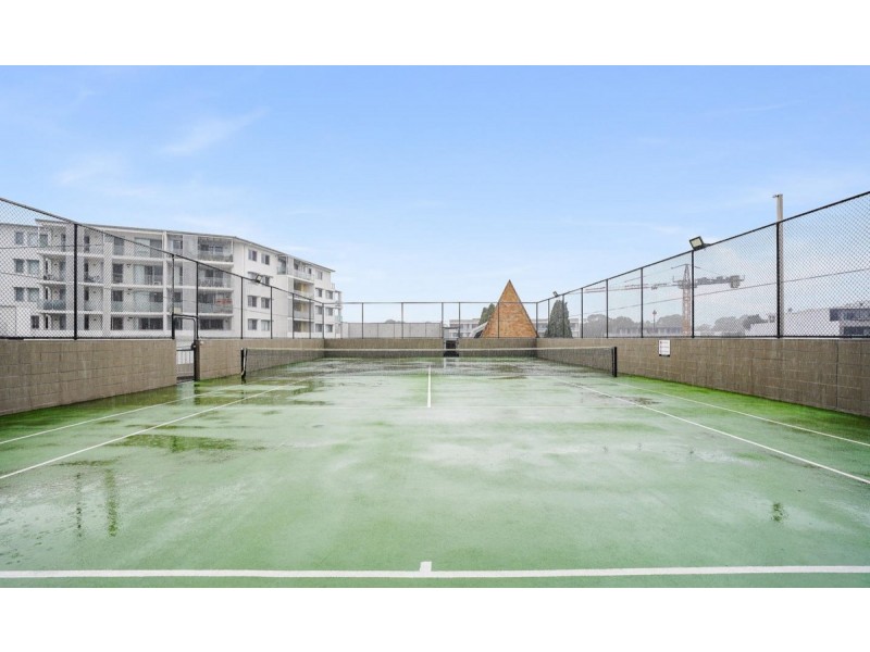 208/10 Junia Avenue, Toongabbie NSW 2146