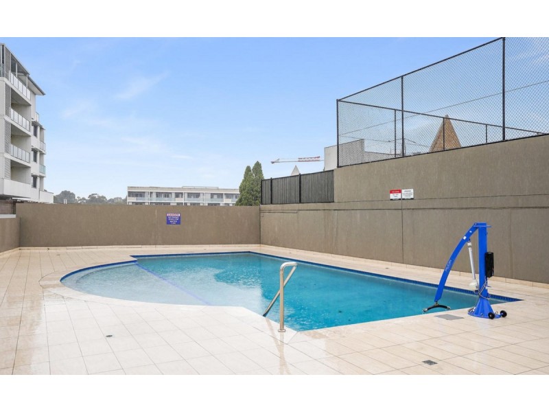 208/10 Junia Avenue, Toongabbie NSW 2146