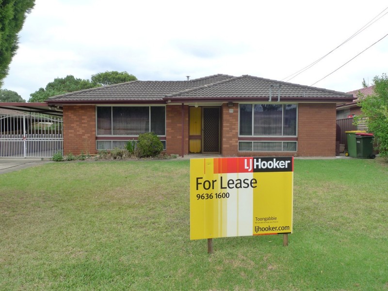 11 Woodlawn Drive, Toongabbie NSW 2146