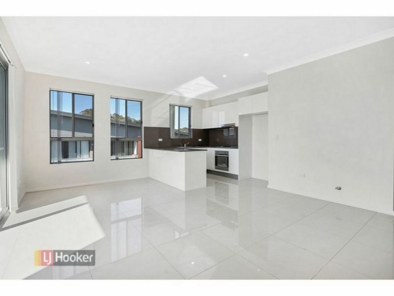 14/3-4 Harvey Place, Toongabbie NSW 2146