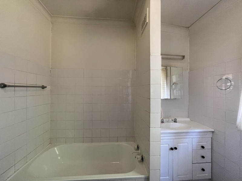 12 Octavia Street, Toongabbie NSW 2146