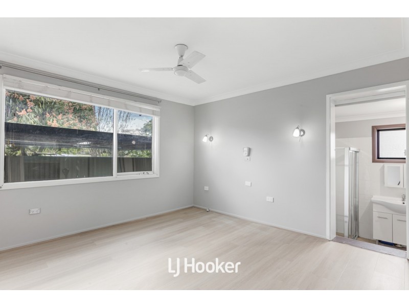 90 Greenmeadows Crescent, Toongabbie NSW 2146