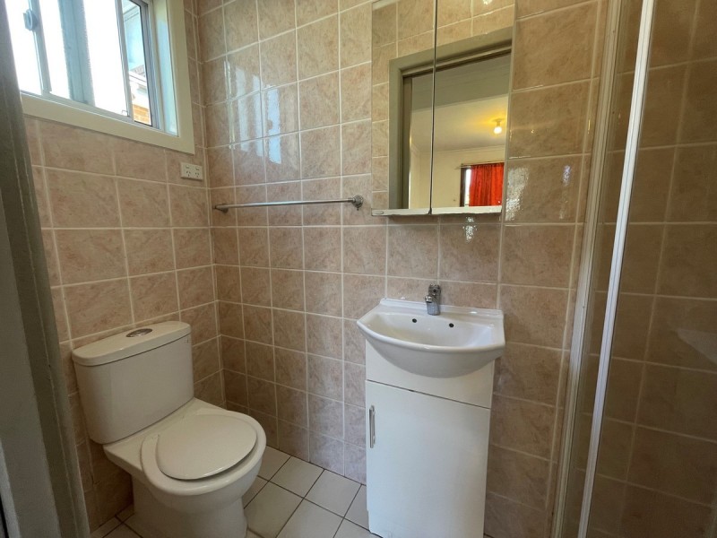 16B Cornelia Road, Toongabbie NSW 2146