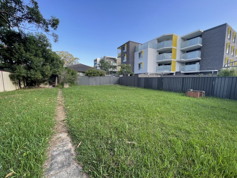 24 Junia Avenue, Toongabbie NSW 2146