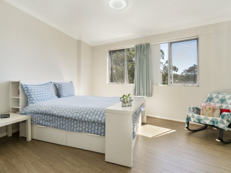 17/4-6 Junia Avenue, Toongabbie NSW 2146