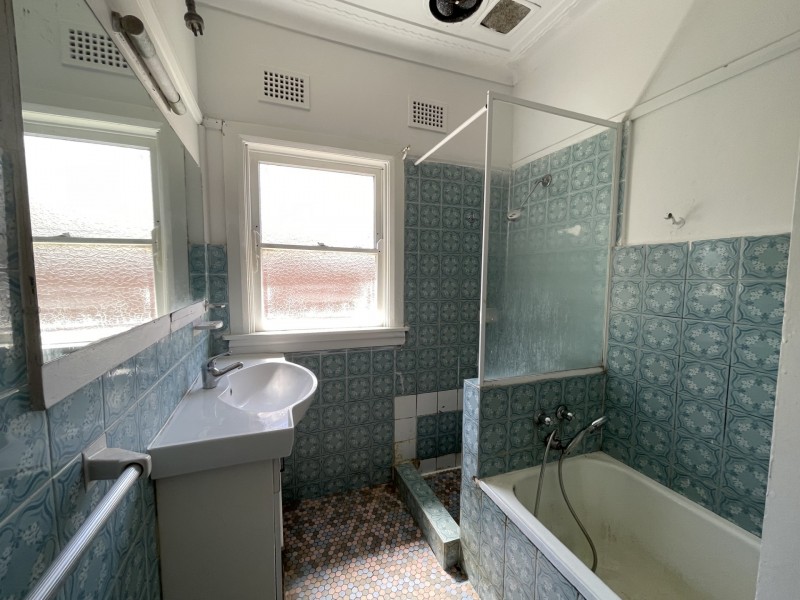 23 Junia Avenue, Toongabbie NSW 2146