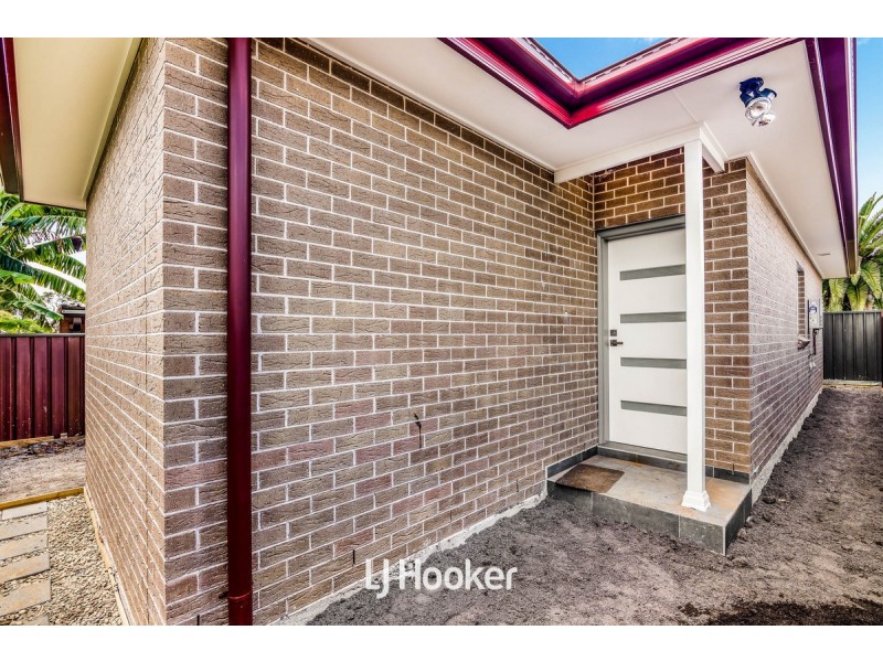 27a Derbyshire Avenue, Toongabbie NSW 2146