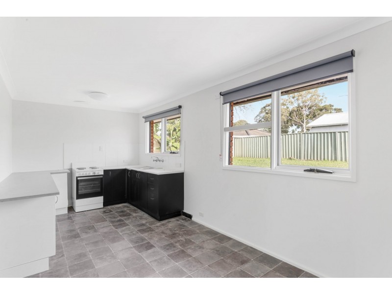 4 Station Road, Toongabbie NSW 2146
