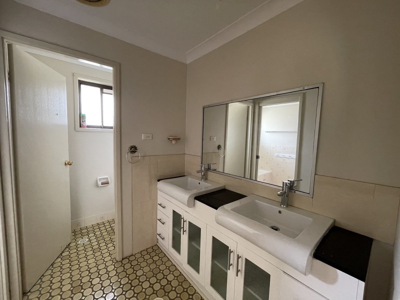 17 McKay Street, Toongabbie NSW 2146