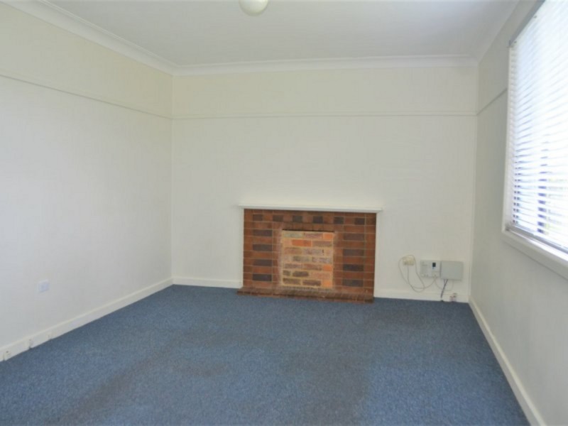 4 Sixth Avenue, Seven Hills NSW 2147