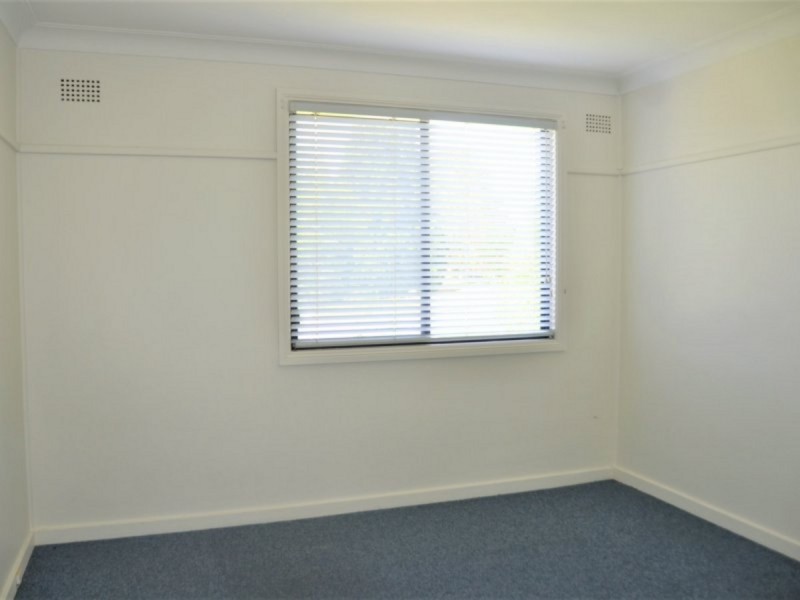 4 Sixth Avenue, Seven Hills NSW 2147