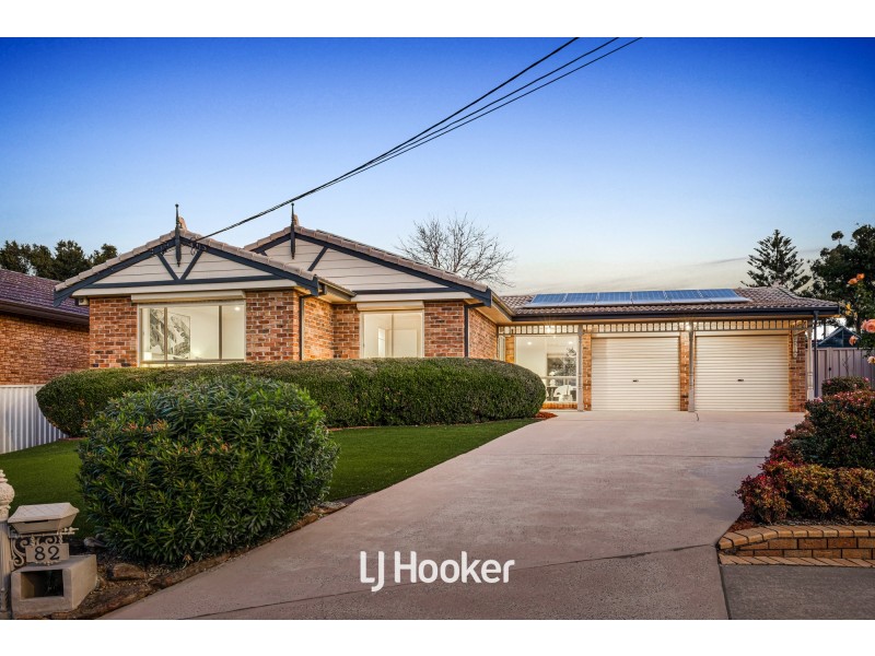 82 Maunder Avenue, Girraween NSW 2145