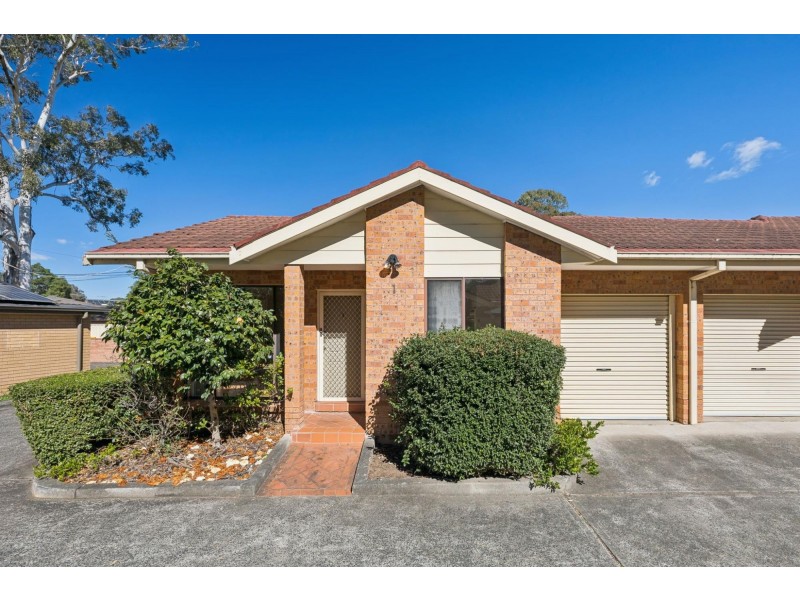 1/39 Woodlawn Drive, Toongabbie NSW 2146