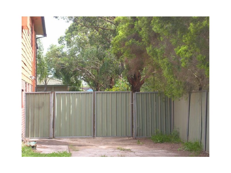 28 Portia Road, Toongabbie NSW 2146