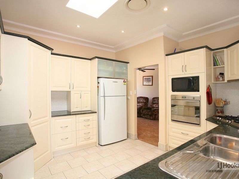 8 Maple Place, Constitution Hill NSW 2145