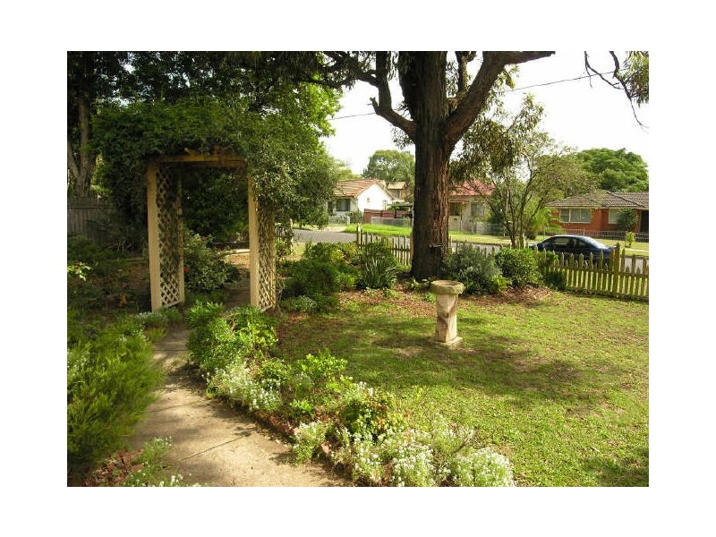 32 Valeria Street, Toongabbie NSW 2146