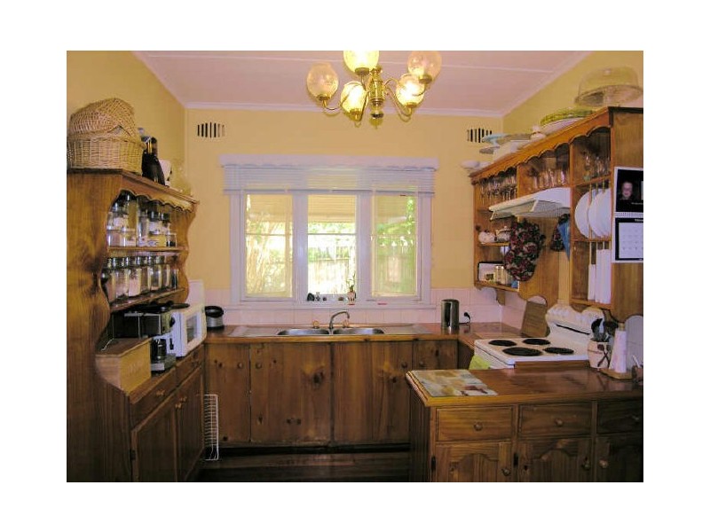 32 Valeria Street, Toongabbie NSW 2146