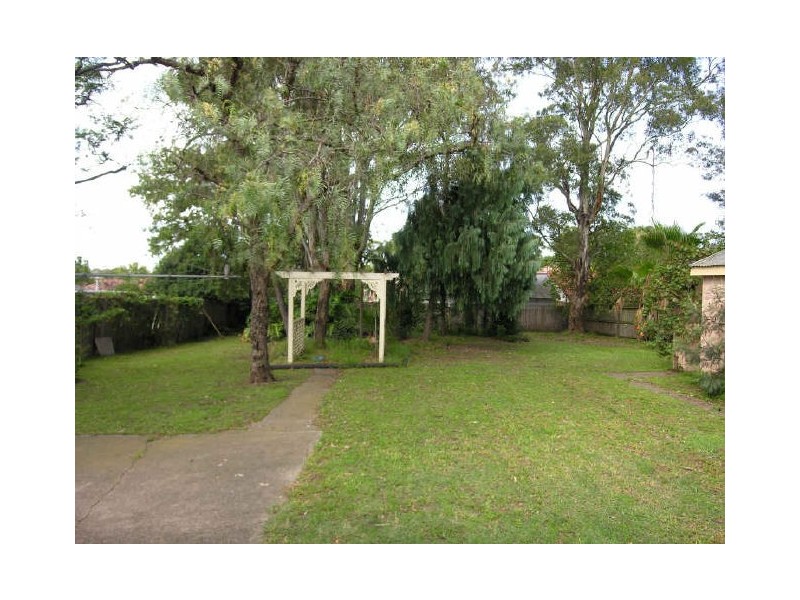 32 Valeria Street, Toongabbie NSW 2146