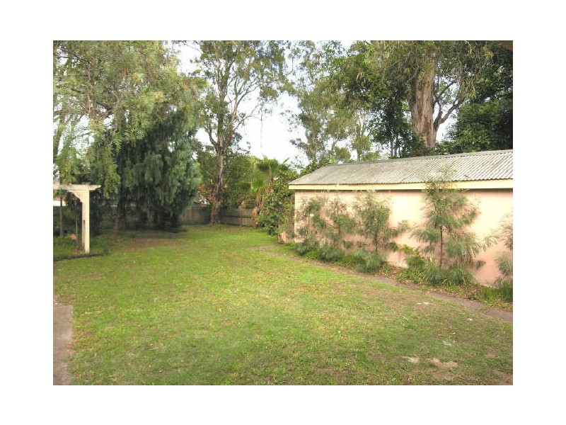 32 Valeria Street, Toongabbie NSW 2146