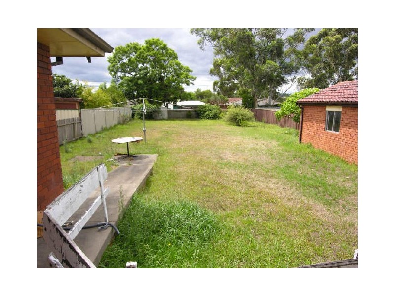 7 Station Road, Toongabbie NSW 2146