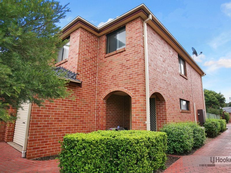 2/149 Toongabbie Road, Toongabbie NSW 2146