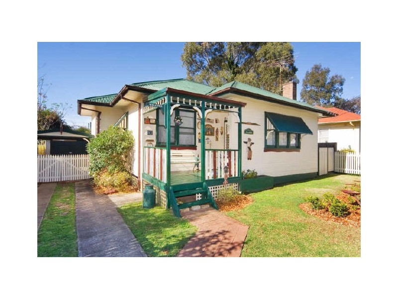 17 Fourth Avenue, Seven Hills NSW 2147