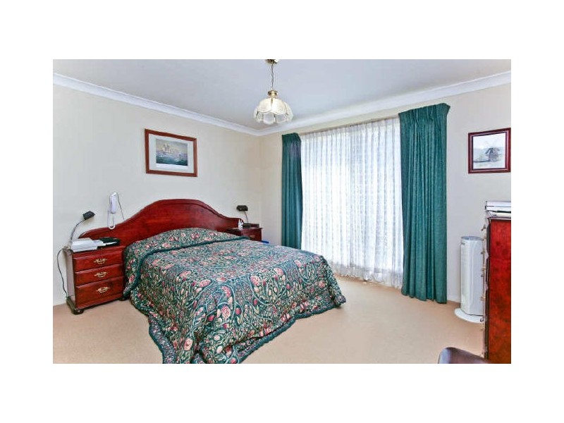 15 Austin Woodbury Place, Toongabbie NSW 2146
