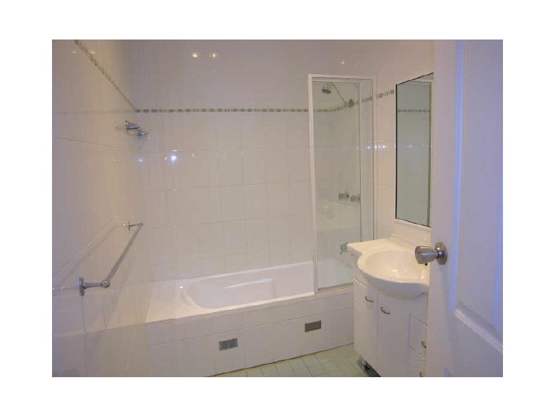 11 Merryl Avenue, Old Toongabbie NSW 2146