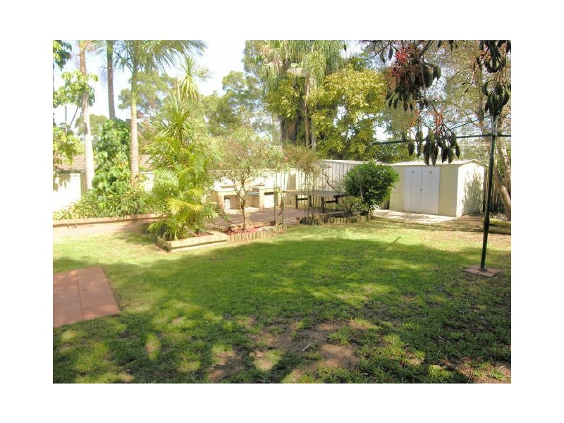 11 Merryl Avenue, Old Toongabbie NSW 2146