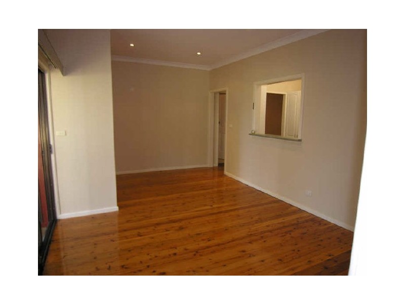 11 Merryl Avenue, Old Toongabbie NSW 2146