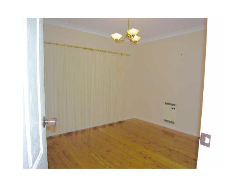 11 Merryl Avenue, Old Toongabbie NSW 2146