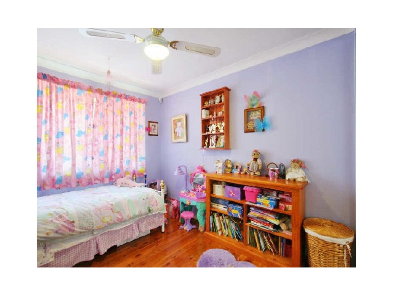 32 Oklahoma Avenue, Toongabbie NSW 2146