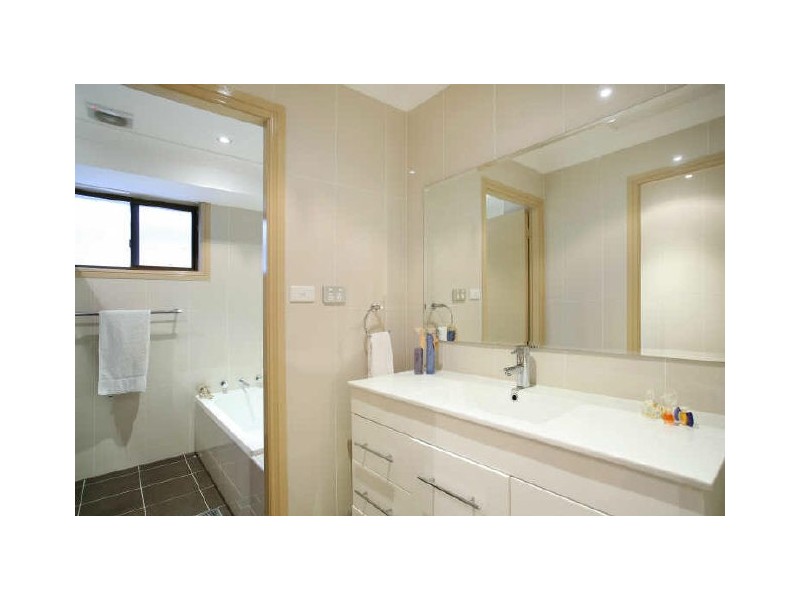 71 Lamonerie Street, Toongabbie NSW 2146