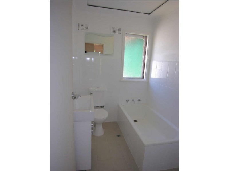 1 Calaby Street, Toongabbie NSW 2146