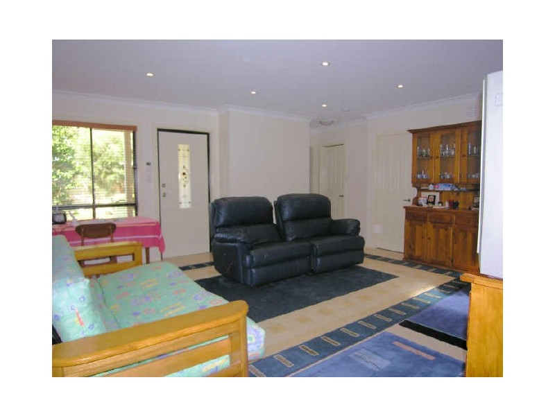 2/36 Carinya Road, Girraween NSW 2145